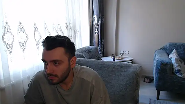 handsomeee04 online show from 06/17/26, 03:53