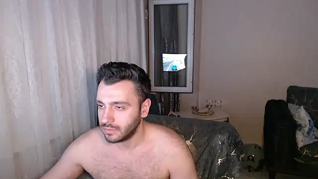 handsomeee04 online show from 07/05/26, 10:50