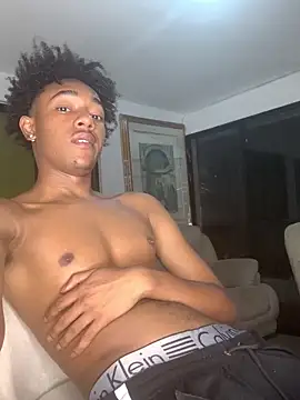 Snapshot of Boy_cock18 chatting on 09/30/25, 05:23 Boy cock18 online show from 09/30/25, 05:23