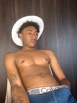 Snapshot of Boy_cock18 chatting on 09/30/25, 08:25 Boy cock18 online show from 09/30/25, 08:25