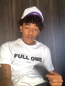 Snapshot of Boy_cock18 chatting on 10/05/25, 09:34 Boy cock18 online show from 10/05/25, 09:34