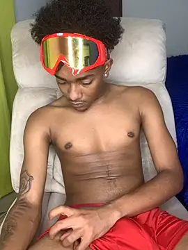 Snapshot of Boy_cock18 chatting on 10/16/25, 06:09 Boy cock18 online show from 10/16/25, 06:09