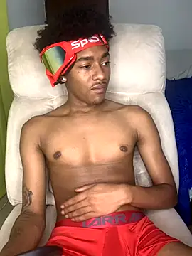 Snapshot of Boy_cock18 chatting on 10/17/25, 06:16 Boy cock18 online show from 10/17/25, 06:16