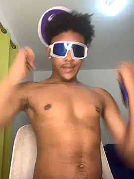 Snapshot of Boy_cock18 chatting on 10/19/25, 06:41 Boy cock18 online show from 10/19/25, 06:41