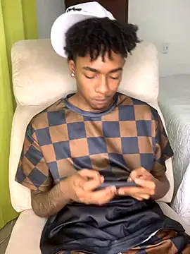 Snapshot of Boy_cock18 chatting on 10/24/25, 07:16 Boy cock18 online show from 10/24/25, 07:16