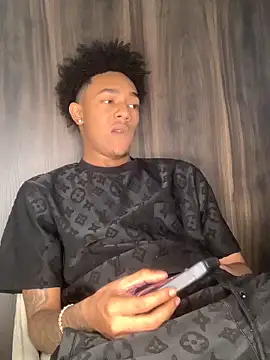 Snapshot of Boy_cock18 chatting on 11/04/25, 11:15 Boy cock18 online show from 11/04/25, 11:15