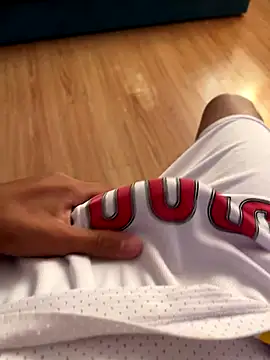 Snapshot of andreiwhite2_ chatting on 09/22/25, 06:26 andreiwhite2 online show from 09/22/25, 06:26