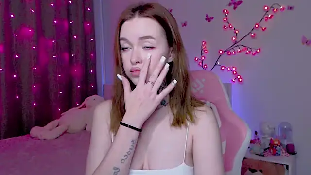 Snapshot of Naughty_Mable chatting on 10/02/25, 12:28 Naughty Mable online show from 10/02/25, 12:28