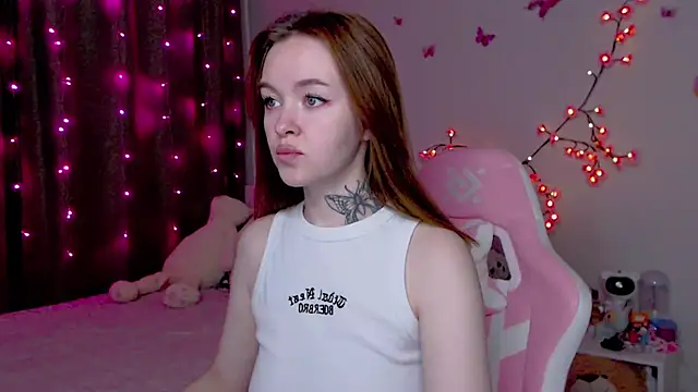 Snapshot of Naughty_Mable chatting on 10/22/25, 11:59 Naughty Mable online show from 10/22/25, 11:59