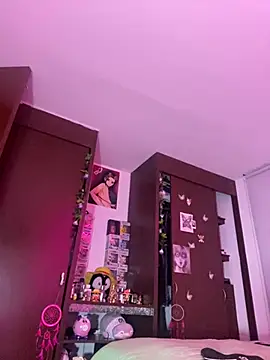 lauuraww online show from 03/13/25, 02:49
