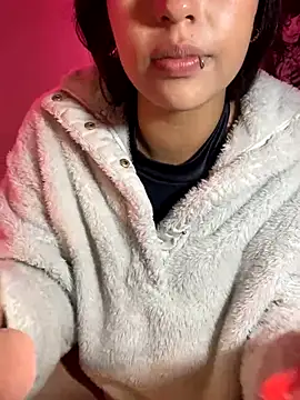 Snapshot of lauuraww chatting on 10/14/25, 06:03 lauuraww online show from 10/14/25, 06:03