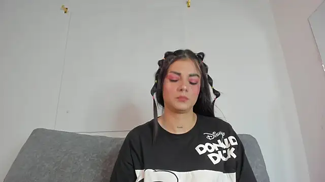 Abril jones10 online show from 02/20/25, 03:56