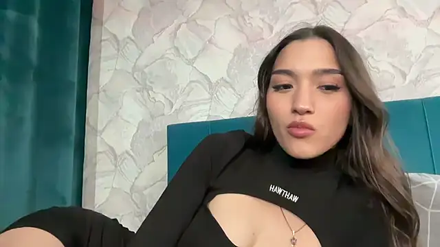 Snapshot of MilenaMilven chatting on 12/25/24, 07:13 MilenaMilven online show from 12/25/24, 07:13