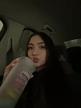 Snapshot of MilenaMilven chatting on 02/13/25, 11:28 MilenaMilven online show from 02/13/25, 11:28