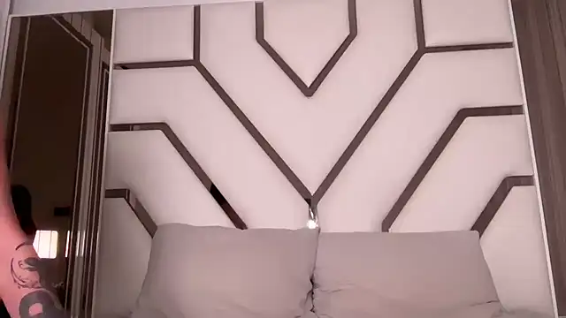 Snapshot of MilenaMilven chatting on 10/11/25, 05:22 MilenaMilven online show from 10/11/25, 05:22