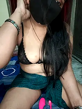 Snapshot of Soniya_444 chatting on 03/02/25, 06:51 Soniya 444 online show from 03/02/25, 06:51