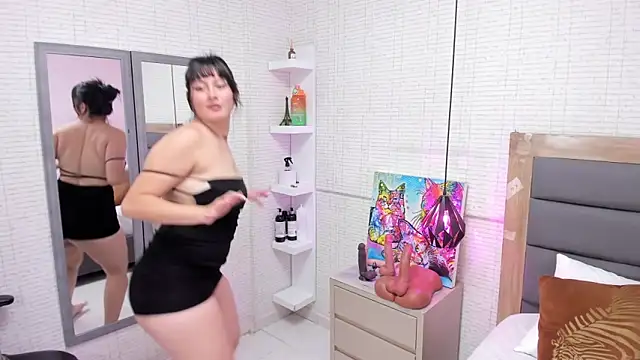 LOLAMAXI online show from 10/11/25, 02:48