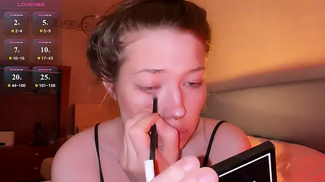 eva varnerr online show from 06/22/26, 10:51