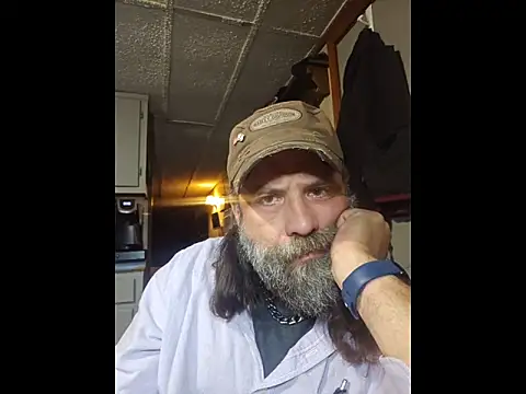Snapshot of zaneporter46 chatting on 03/05/26, 03:19 zaneporter46 online show from 03/05/26, 03:19