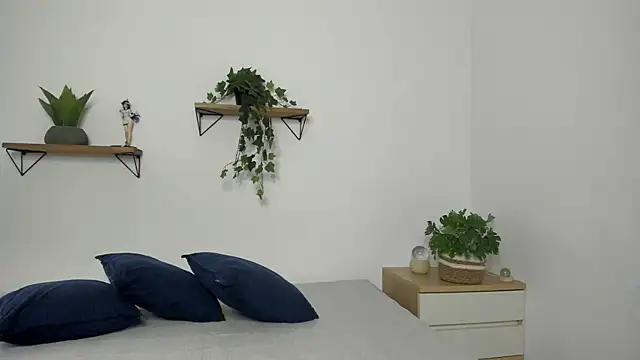 naughty 1girl online show from 06/05/26, 10:37