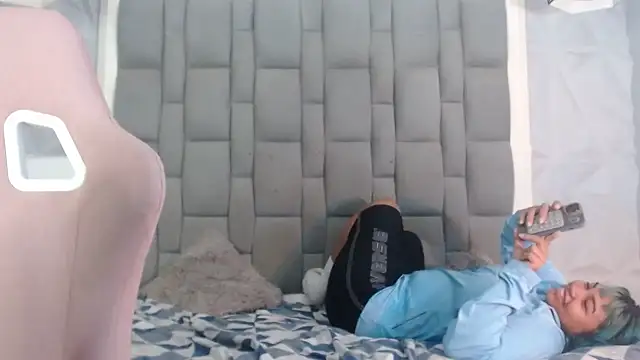 andy dan18 online show from 11/07/25, 03:34