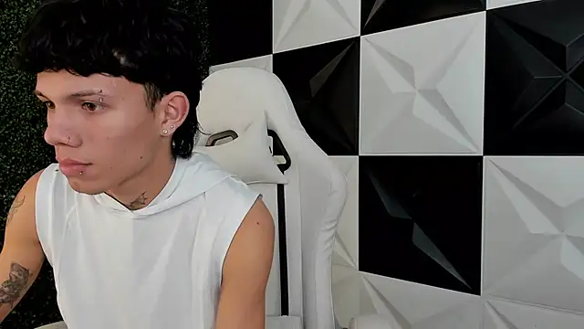 andy dan18 online show from 12/04/25, 06:16