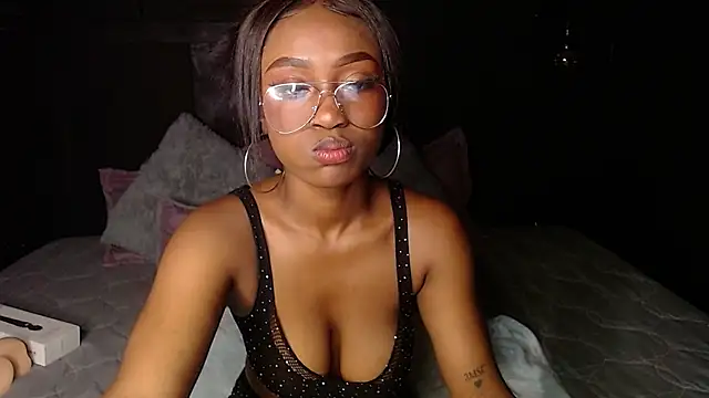 Snapshot of nikkystorm1_ chatting on 11/15/25, 02:35 nikkystorm1 online show from 11/15/25, 02:35