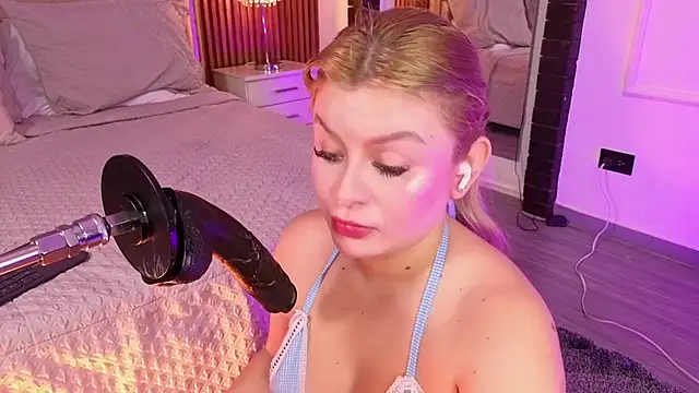 LolaAngellx online show from 06/18/26, 09:19