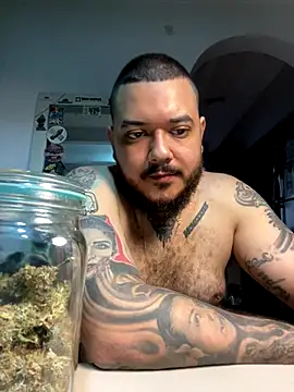 El Titan1998 online show from 12/15/25, 12:09