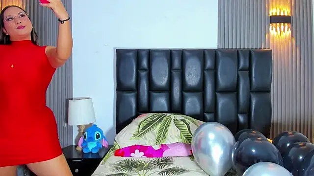 MiaLaurents online show from 09/14/25, 07:57