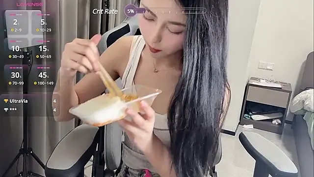 qiaoyi-666 online show from 03/05/25, 12:00