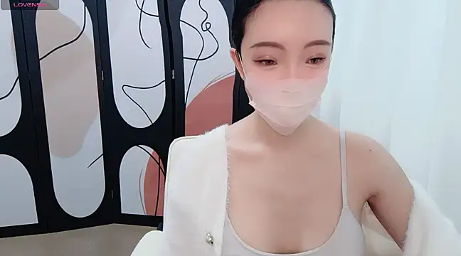 Snapshot of Lucky-kaka999 chatting on 12/25/24, 02:46 Lucky-kaka999 online show from 12/25/24, 02:46