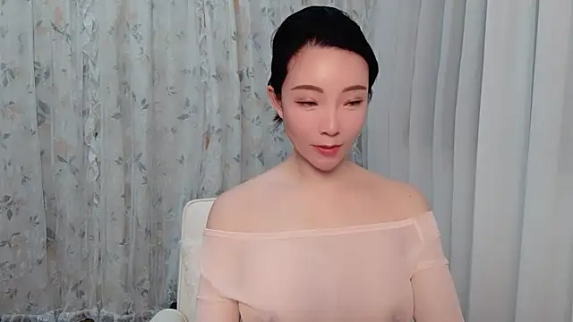 Snapshot of Lucky-kaka999 chatting on 02/18/25, 03:21 Lucky-kaka999 online show from 02/18/25, 03:21