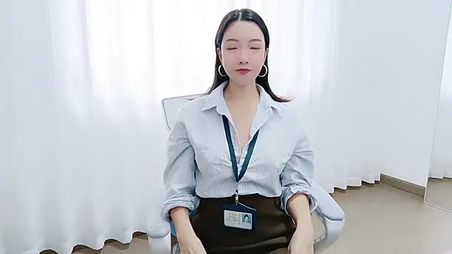 Lucky-kaka999 online show from 10/13/25, 01:49