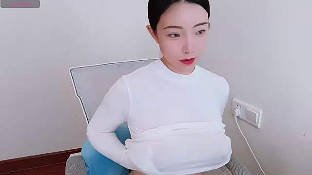 Snapshot of Lucky-kaka999 chatting on 07/21/26, 02:47 Lucky-kaka999 online show from 07/21/26, 02:47