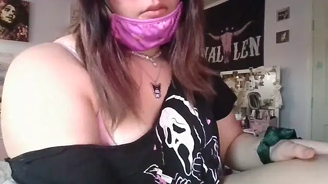 pink-hazee online show from 02/24/25, 11:52