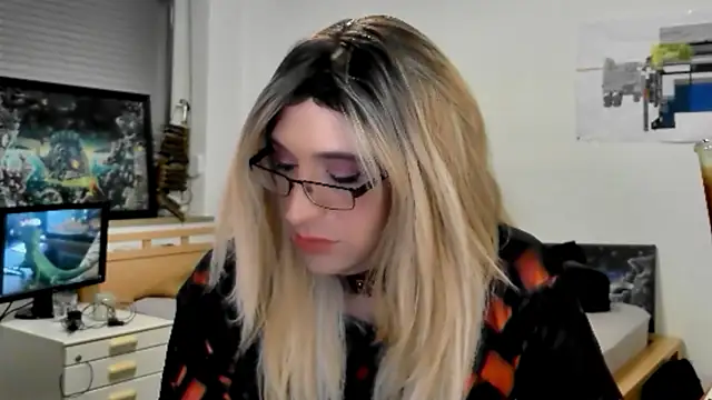 DYasmin69 online show from 02/15/25, 11:36