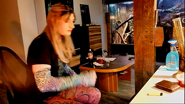 DYasmin69 online show from 10/24/25, 07:10