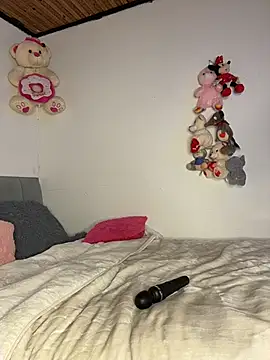 Snapshot of Charlotemonroe chatting on 11/05/25, 05:40 Charlotemonroe online show from 11/05/25, 05:40