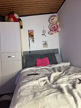 Snapshot of Charlotemonroe chatting on 11/18/25, 02:50 Charlotemonroe online show from 11/18/25, 02:50