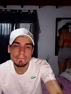 Snapshot of BlakeandRouse chatting on 09/21/25, 10:33 BlakeandRouse online show from 09/21/25, 10:33