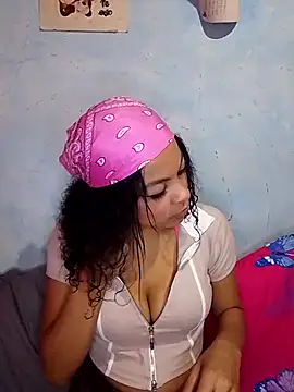 Snapshot of BlakeandRouse chatting on 10/19/25, 12:33 BlakeandRouse online show from 10/19/25, 12:33