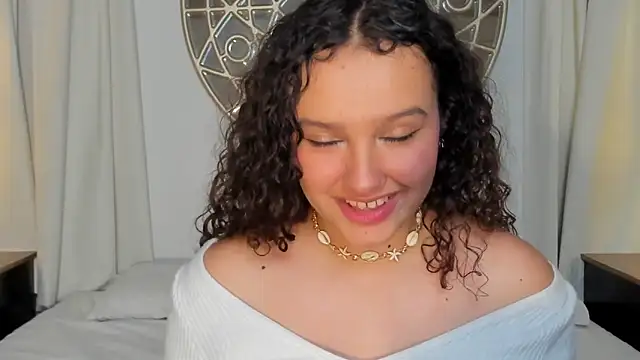LucyLovelyy online show from 01/04/25, 10:24