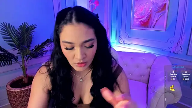 Snapshot of stefany_duque1_ chatting on 10/29/25, 02:58 stefany duque1 online show from 10/29/25, 02:58