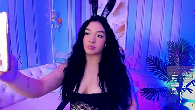 Snapshot of stefany_duque1_ chatting on 10/31/25, 06:53 stefany duque1 online show from 10/31/25, 06:53