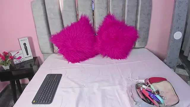 paris noa online show from 09/26/25, 07:29