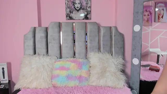 paris noa online show from 10/03/25, 07:22