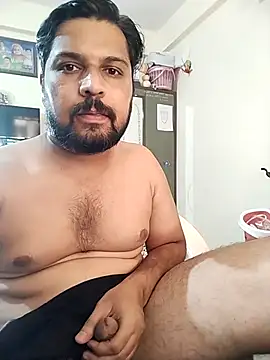 hot punekar online show from 04/24/26, 04:37