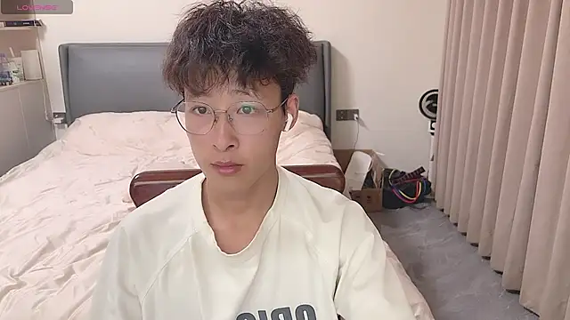 Snapshot of A11414 chatting on 10/29/25, 05:14 A11414 online show from 10/29/25, 05:14