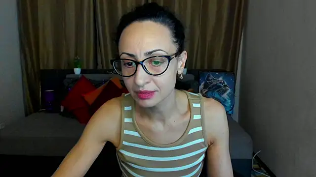 Arianasweety23 online show from 12/25/24, 06:31